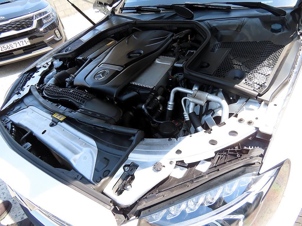 벤츠 C 클래스 C클래스 W205 C200 아방가르드 이미지 19