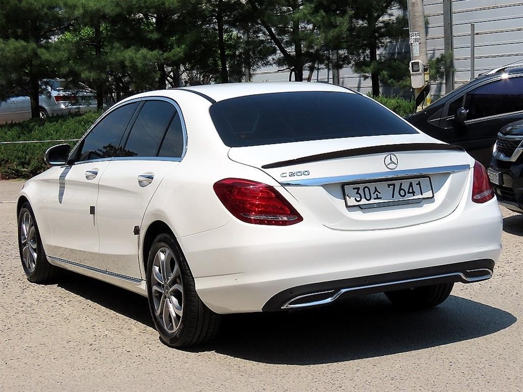 벤츠 C 클래스 C클래스 W205 C200 아방가르드 이미지 3