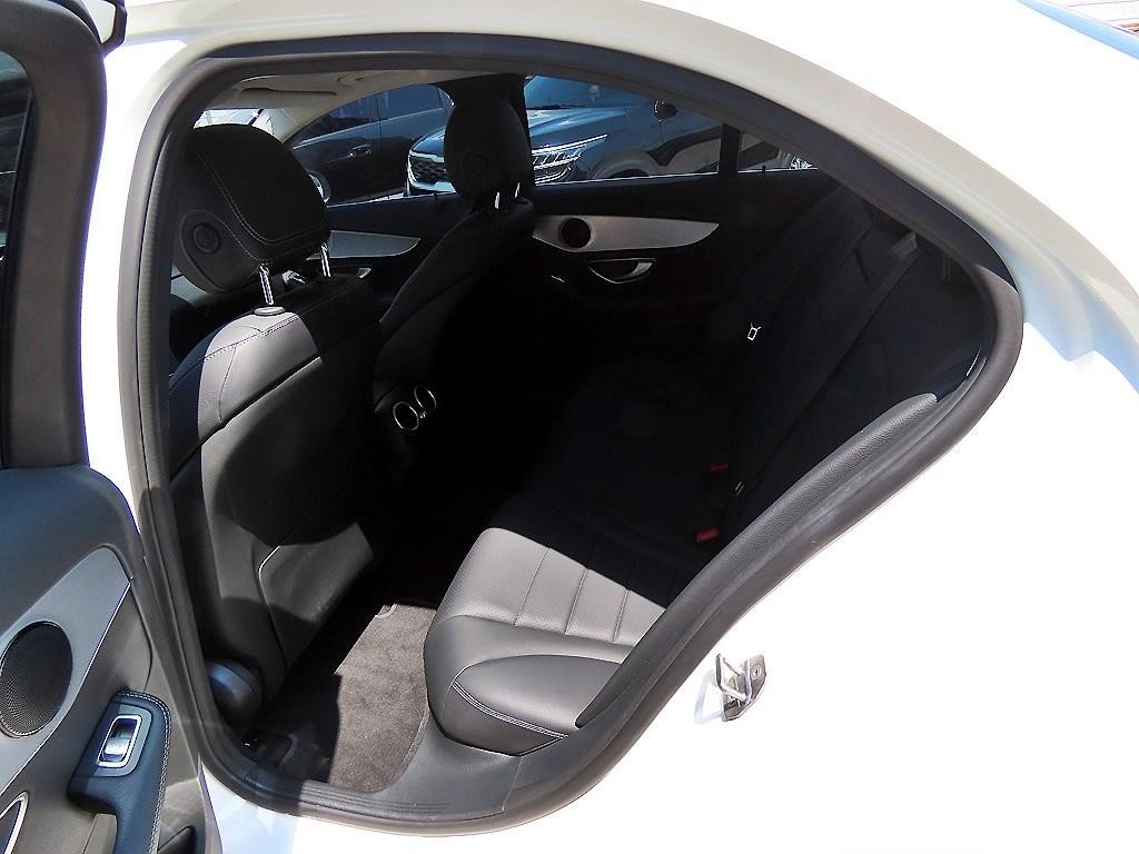 벤츠 C 클래스 C클래스 W205 C200 아방가르드 이미지 6