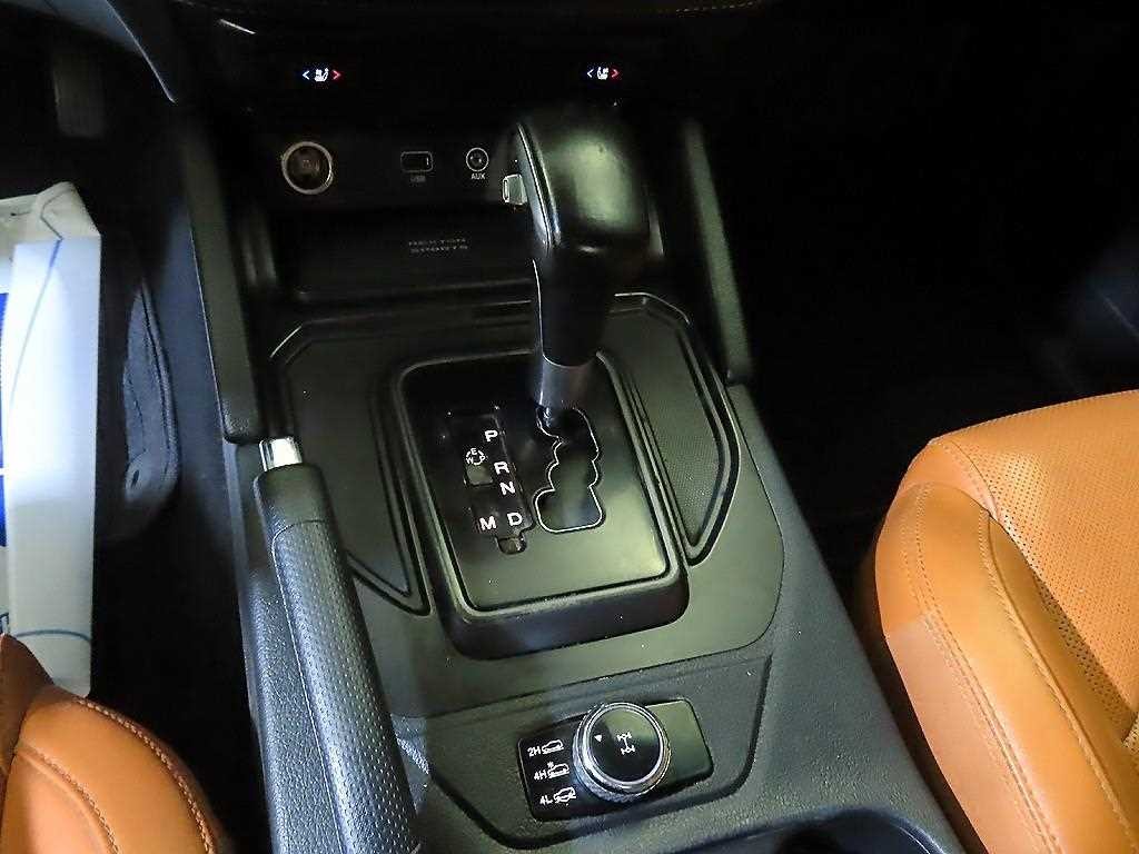 KG모빌리티(쌍용) 렉스턴 더 뉴 렉스턴 스포츠 칸 디젤 2.2 4WD 노블레스 이미지 12