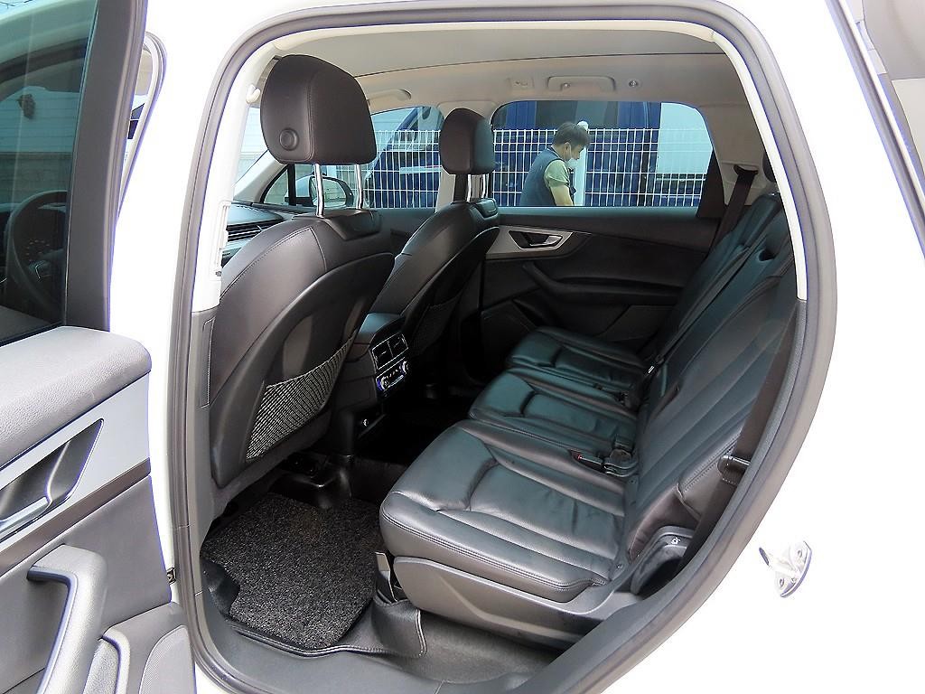 아우디 Q7 Q7 (4M) 45 TFSI 콰트로 이미지 6