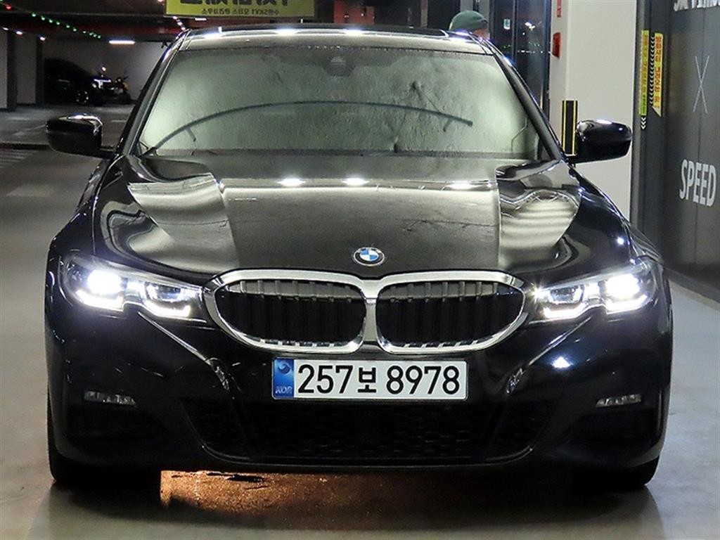 BMW 3시리즈 3시리즈 (G20) 320i M 스포츠 이미지 2