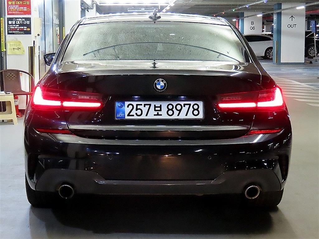 BMW 3시리즈 3시리즈 (G20) 320i M 스포츠 이미지 5