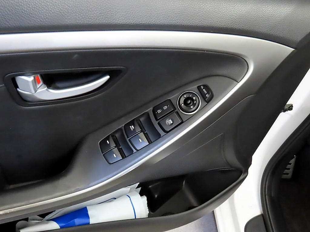 현대 i30 뉴 i30 1.6 GDI 익스트림 이미지 14