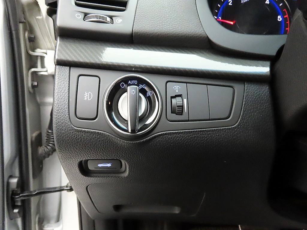 현대 i40 i40Saloon 1.7 VGT D 스펙 이미지 12