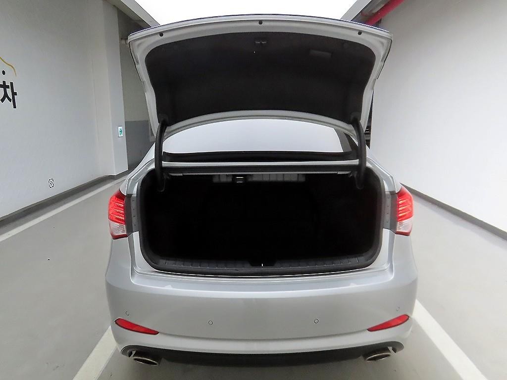 현대 i40 i40Saloon 1.7 VGT D 스펙 이미지 5