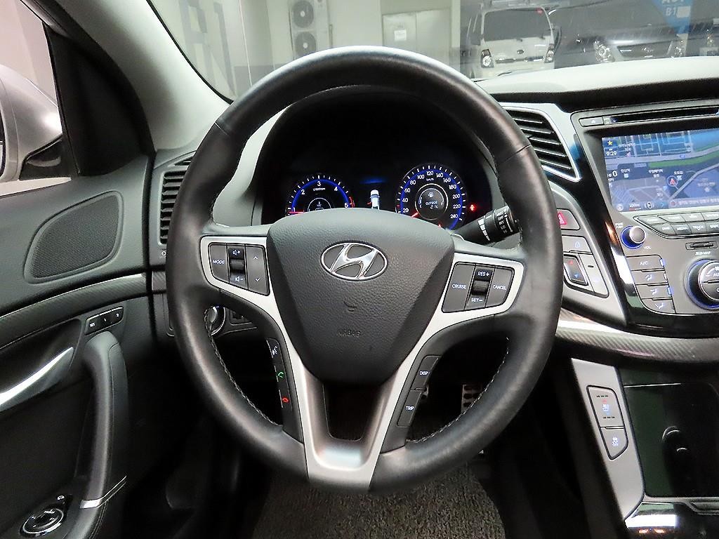 현대 i40 i40Saloon 1.7 VGT D 스펙 이미지 7