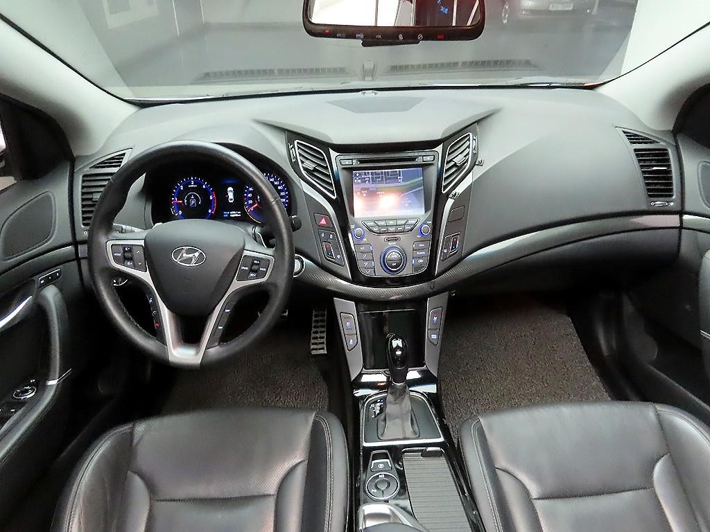 현대 i40 i40Saloon 1.7 VGT D 스펙 이미지 8