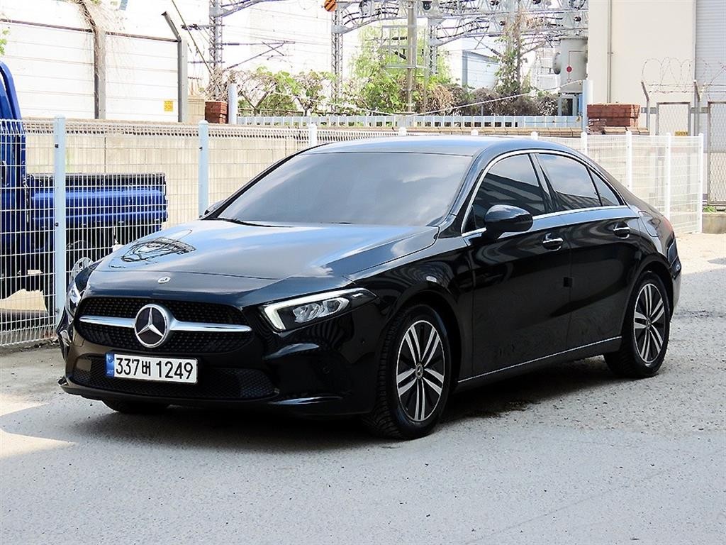 벤츠 A 클래스 A클래스 W177 A220 세단 이미지 2