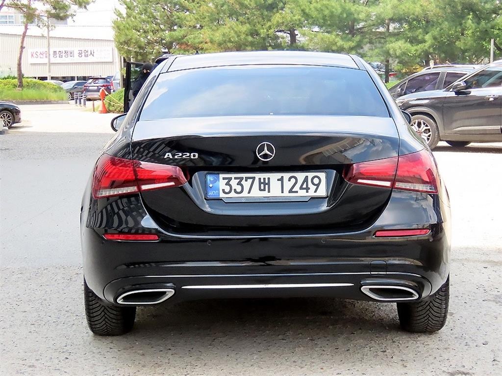 벤츠 A 클래스 A클래스 W177 A220 세단 이미지 4
