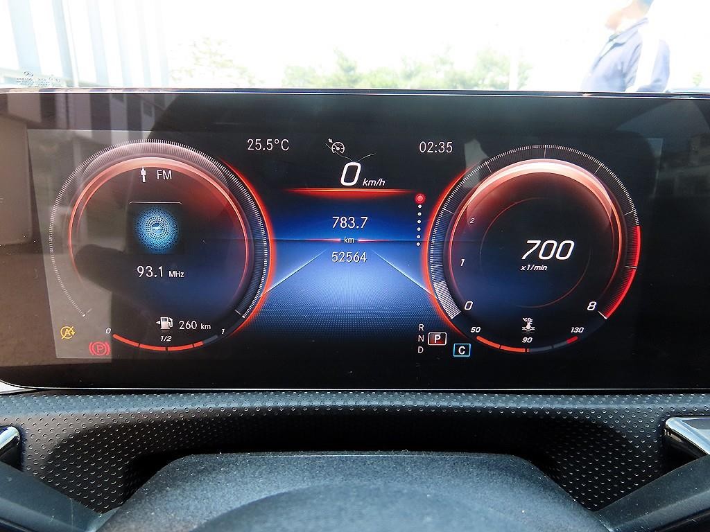 벤츠 A 클래스 A클래스 W177 A220 세단 이미지 9