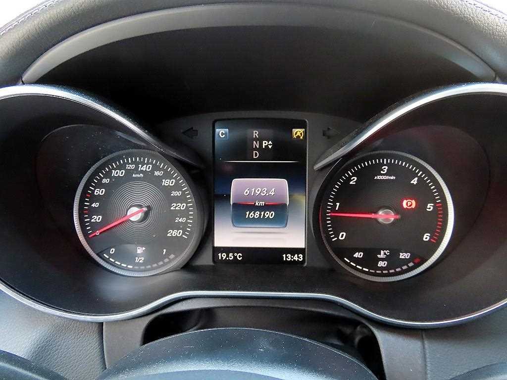 벤츠 C 클래스 C클래스 W205 C250 d 4MATIC 이미지 9