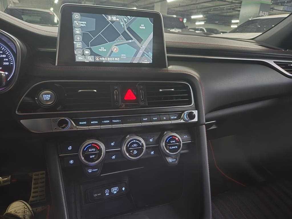 제네시스 G70 2.0T 스포츠 패키지 이미지 13