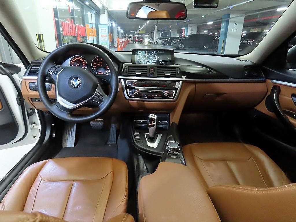 BMW 4시리즈 4시리즈 (F32) 420d 그란쿠페 럭셔리 이미지 10