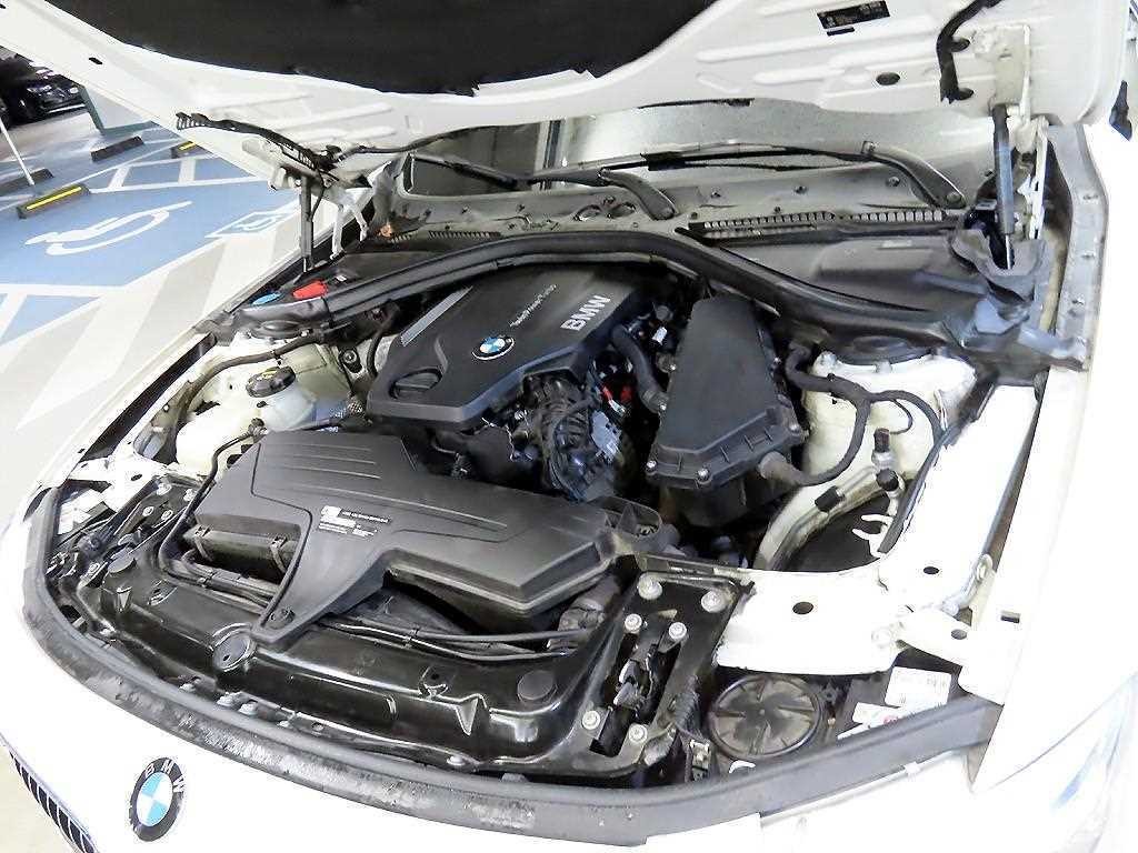 BMW 4시리즈 4시리즈 (F32) 420d 그란쿠페 럭셔리 이미지 19