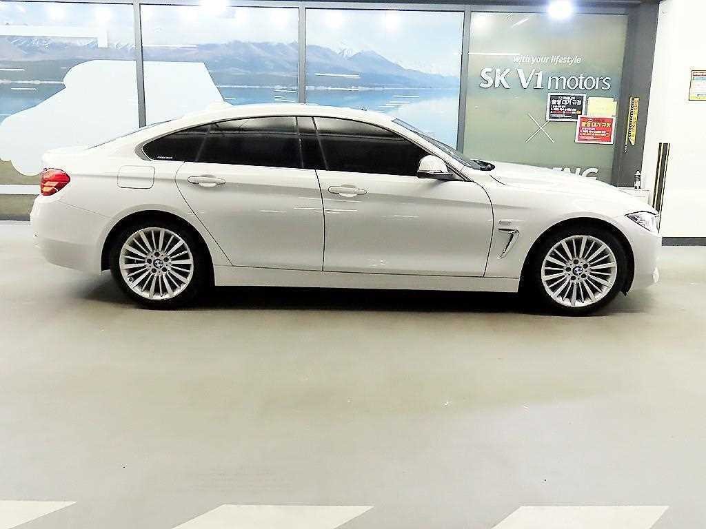 BMW 4시리즈 4시리즈 (F32) 420d 그란쿠페 럭셔리 이미지 3