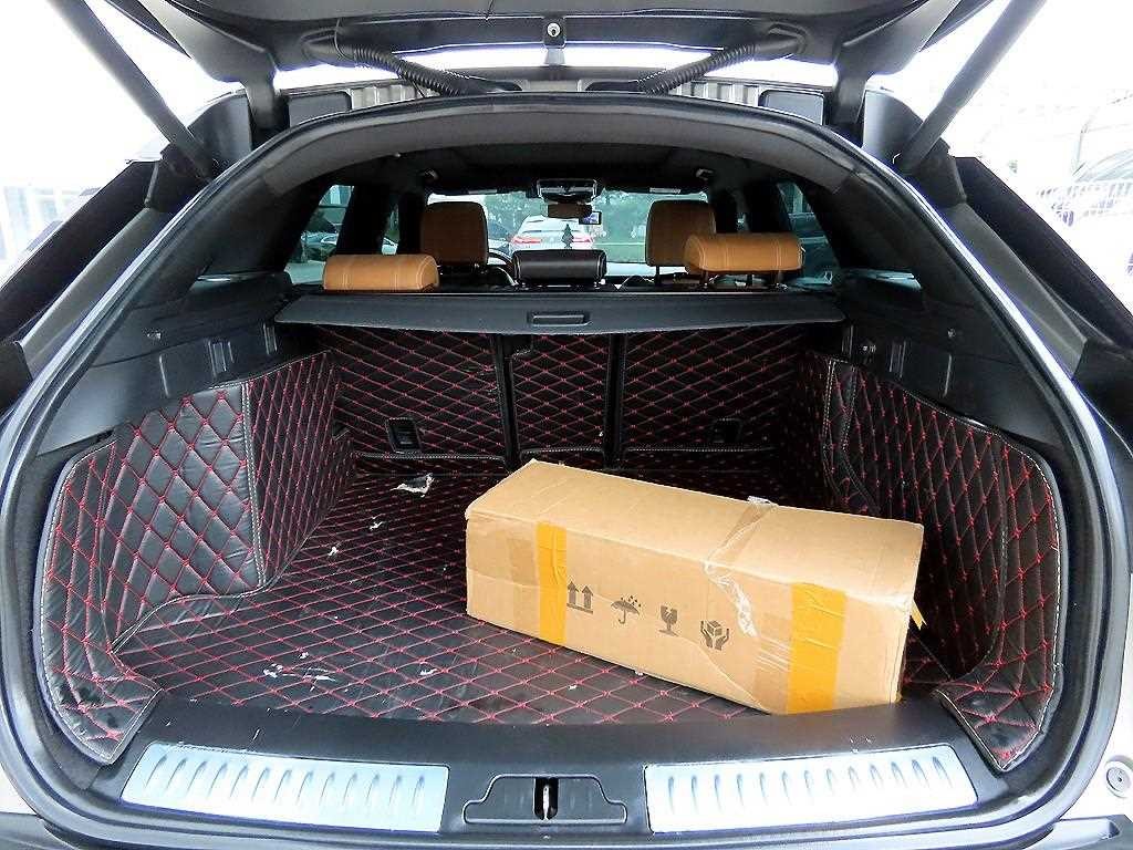 랜드로버 레인지로버 벨라 3.0 D300 R-다이나믹 HSE 이미지 17