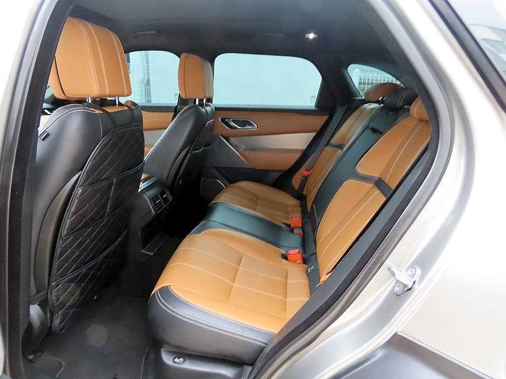랜드로버 레인지로버 벨라 3.0 D300 R-다이나믹 HSE 이미지 6