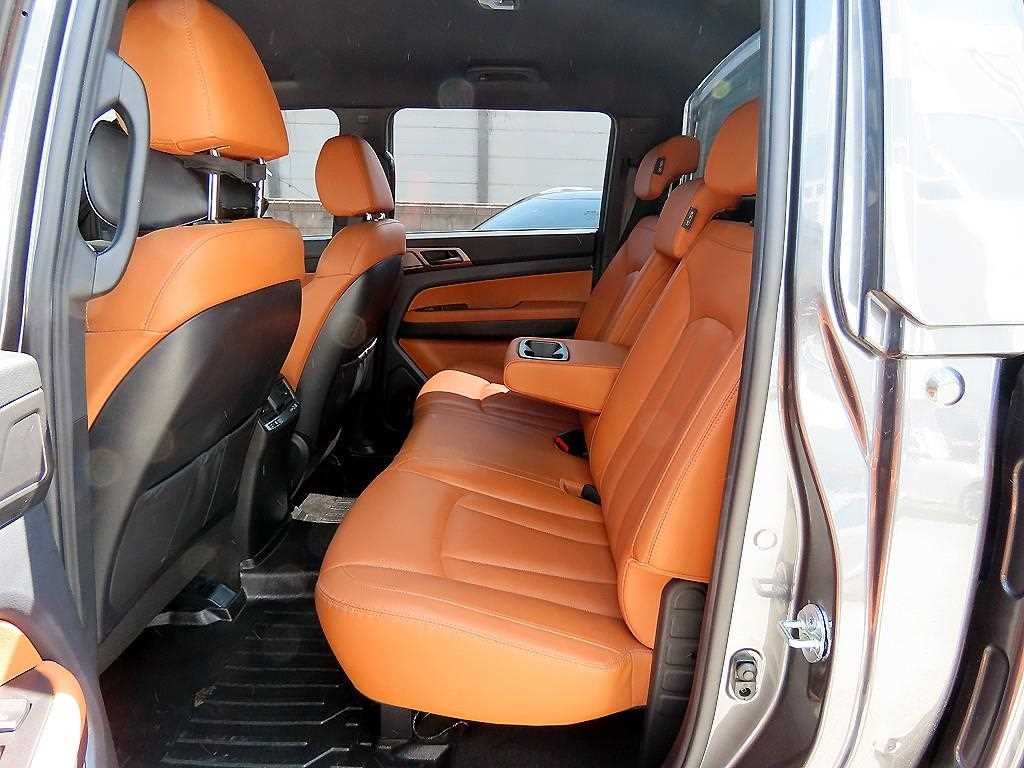 KG모빌리티(쌍용) 렉스턴 더 뉴 렉스턴 스포츠 칸 디젤 2.2 4WD 노블레스 이미지 6