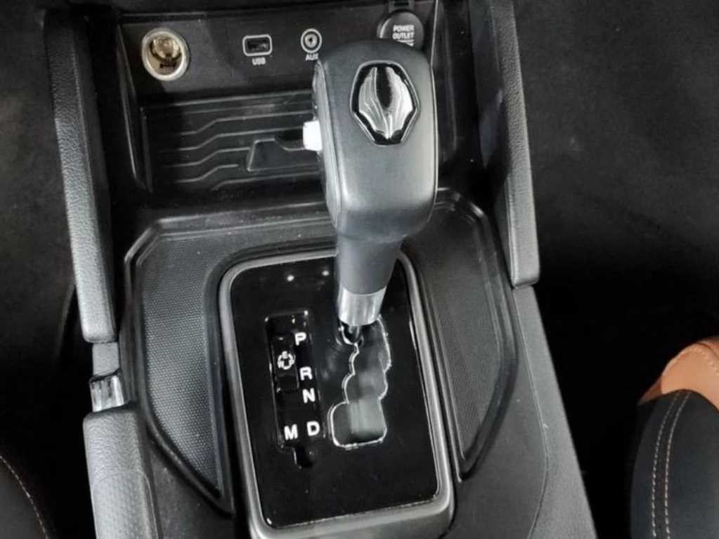 KG모빌리티(쌍용) 렉스턴 렉스턴 스포츠 칸 디젤 2.2 4WD 5링크 다이나믹 에디션 이미지 12