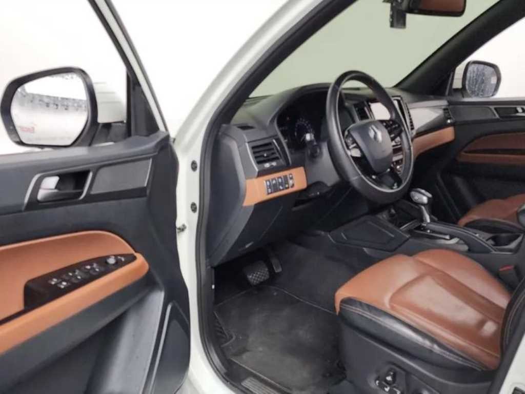 KG모빌리티(쌍용) 렉스턴 렉스턴 스포츠 칸 디젤 2.2 4WD 5링크 다이나믹 에디션 이미지 15
