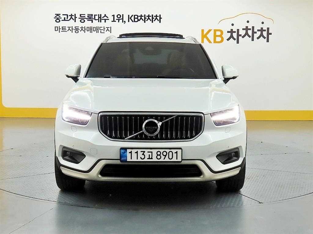 볼보 XC40 B4 AWD 인스크립션 이미지 1