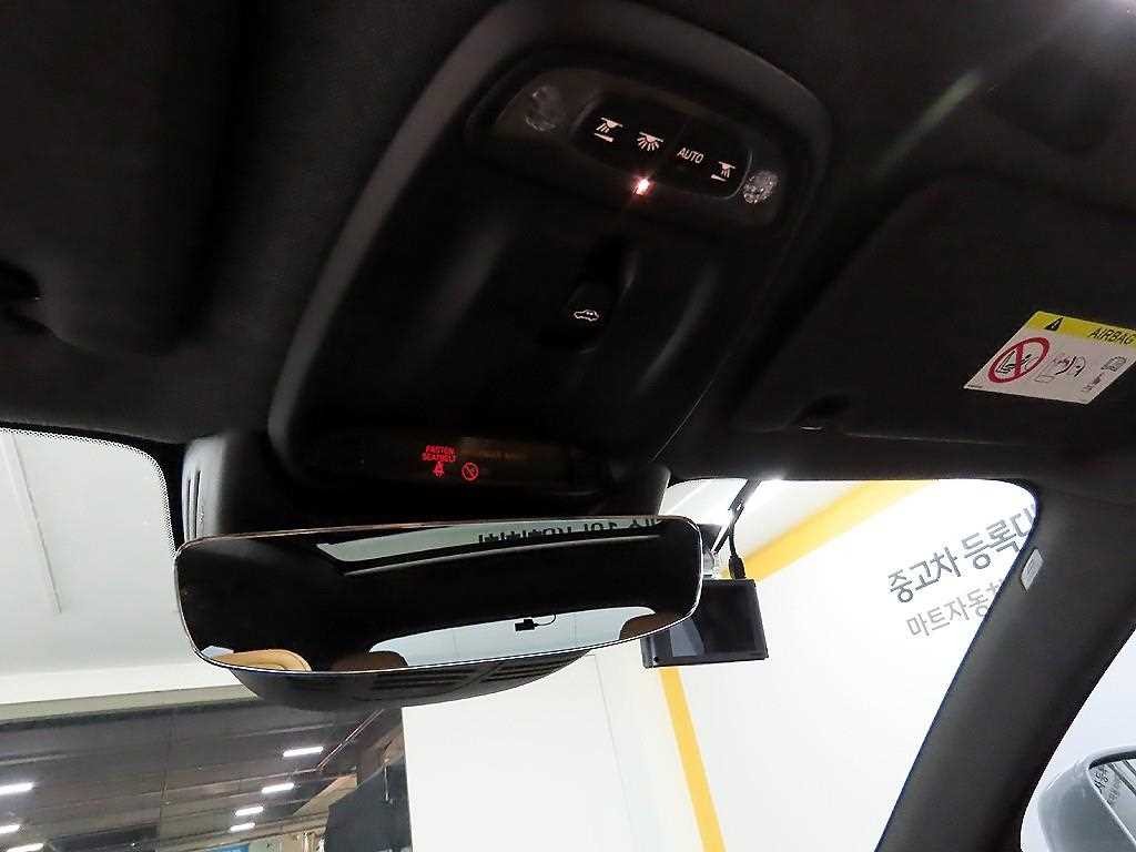 볼보 XC40 B4 AWD 인스크립션 이미지 15