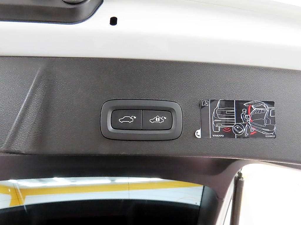 볼보 XC40 B4 AWD 인스크립션 이미지 18