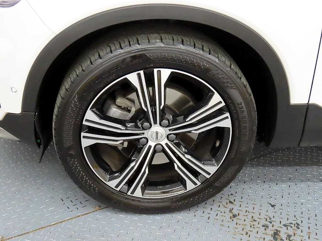 볼보 XC40 B4 AWD 인스크립션 이미지 20