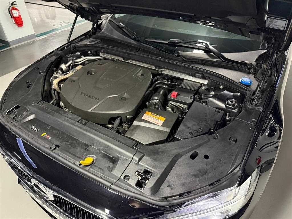 볼보 S90 D4 모멘텀 이미지 5