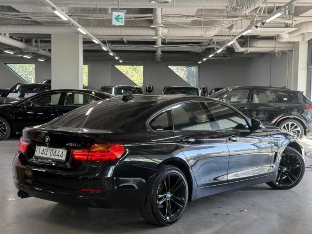 BMW 4시리즈 4시리즈 (F32) 420d xDRIVE 그란쿠페 스포츠 이미지 2