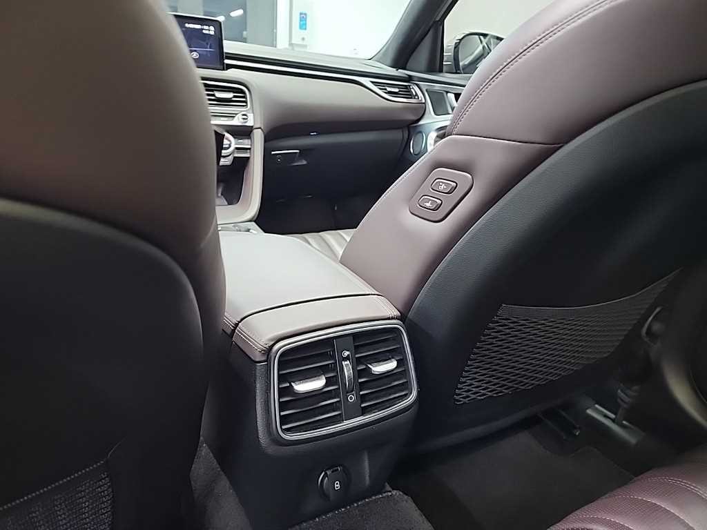 제네시스 G70 더 뉴 G70 가솔린 2.0T 4WD 이미지 13