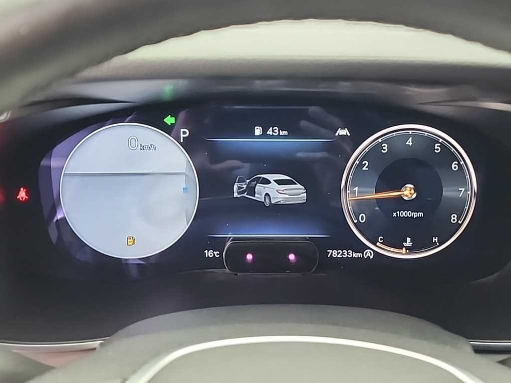 제네시스 G70 더 뉴 G70 가솔린 2.0T 4WD 이미지 6