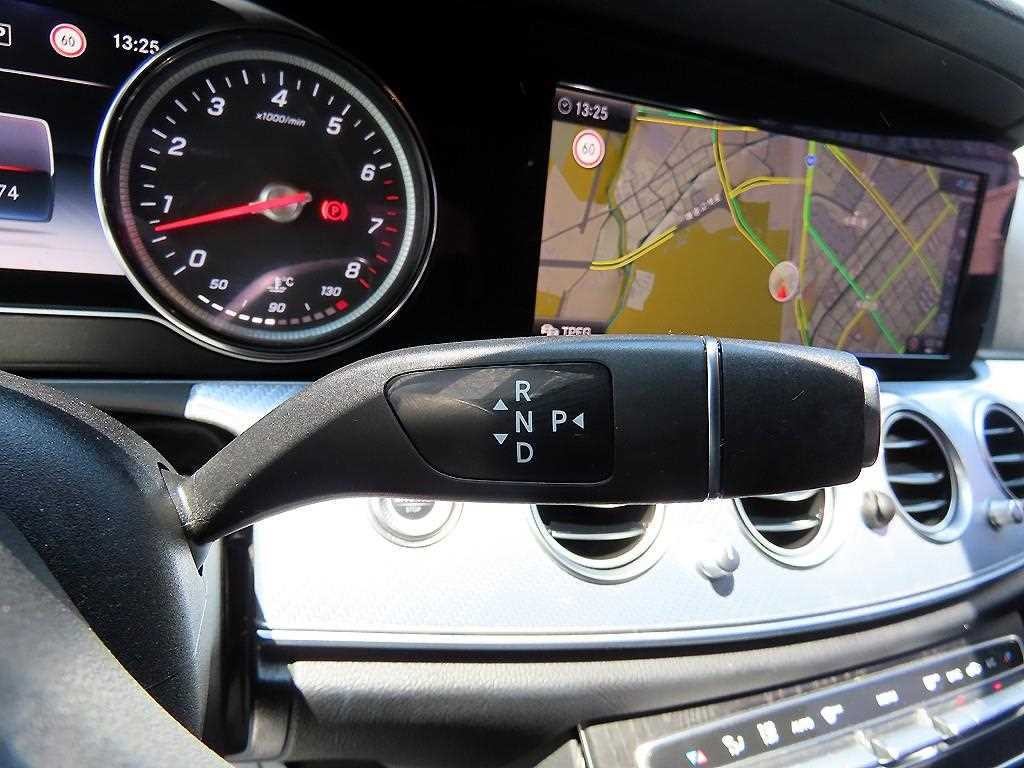 벤츠 E 클래스 E-클래스 W213 E250 아방가르드 이미지 10