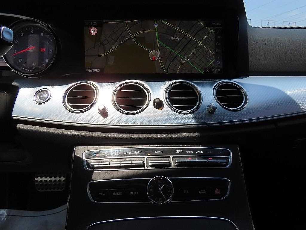 벤츠 E 클래스 E-클래스 W213 E250 아방가르드 이미지 14