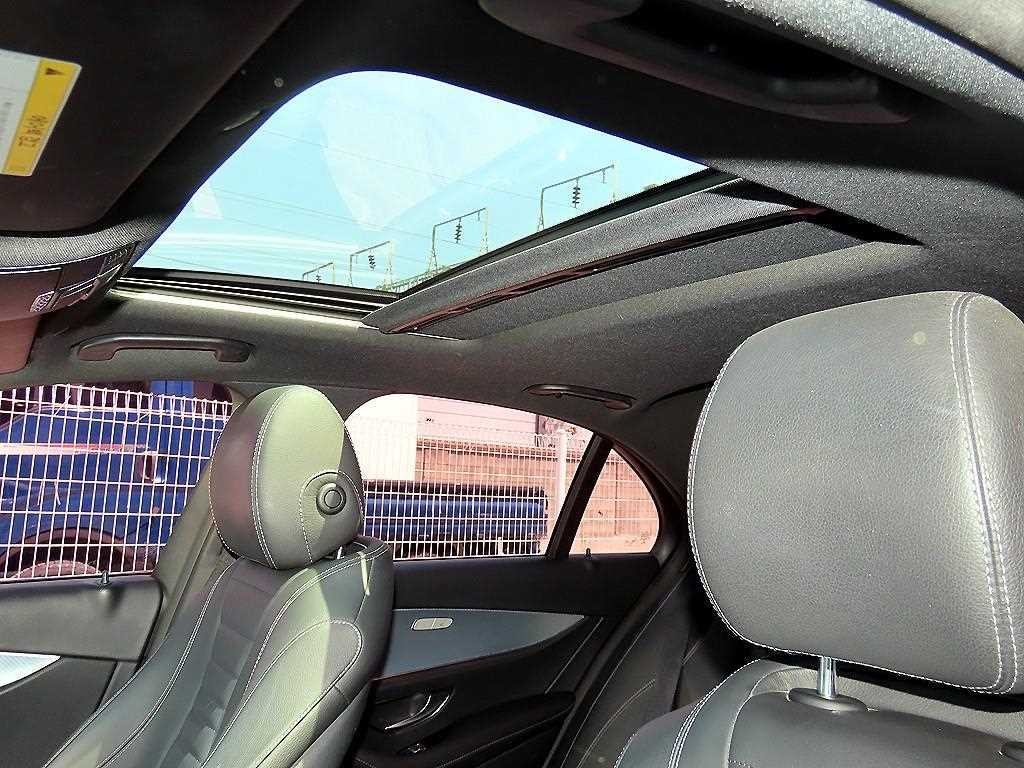 벤츠 E 클래스 E-클래스 W213 E250 아방가르드 이미지 17