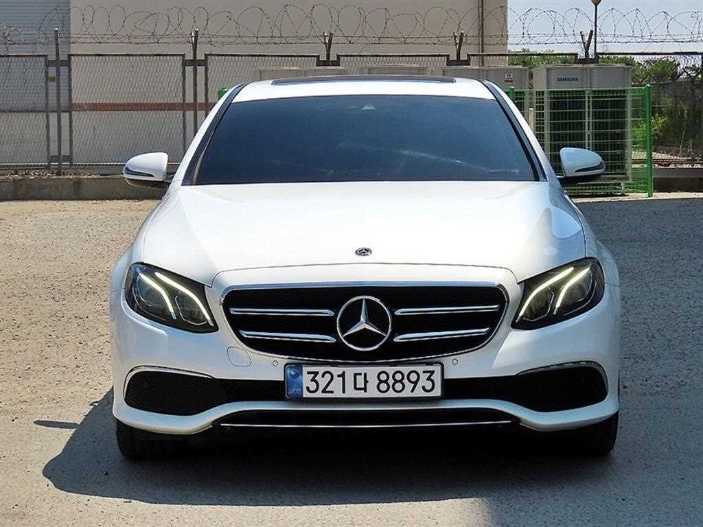 벤츠 E 클래스 E-클래스 W213 E250 아방가르드 이미지 2