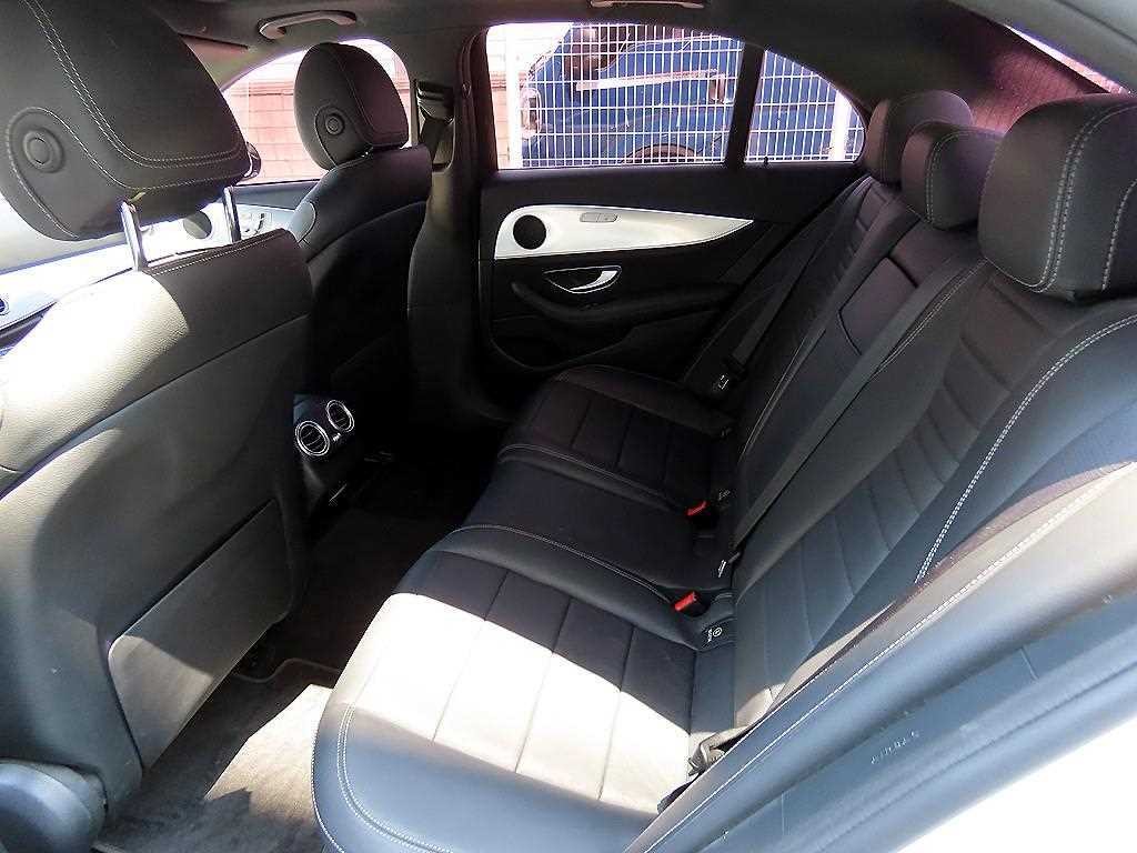 벤츠 E 클래스 E-클래스 W213 E250 아방가르드 이미지 6