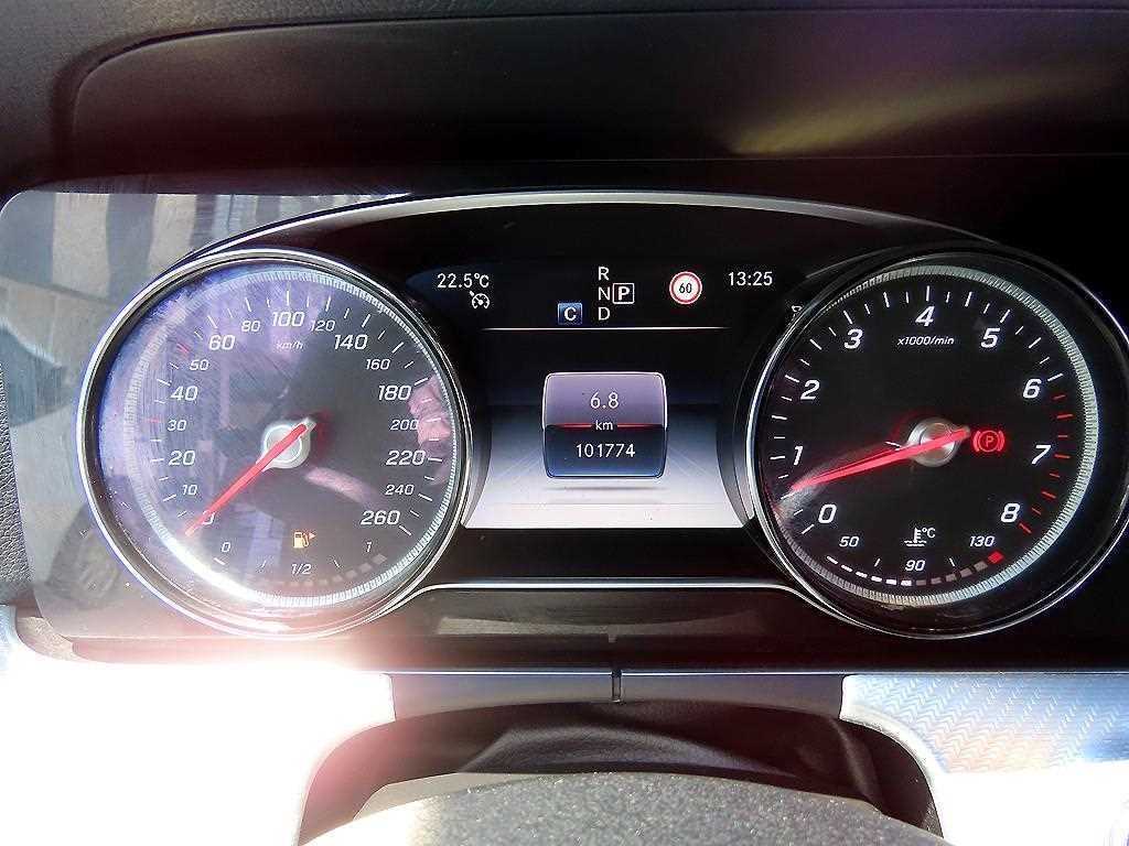 벤츠 E 클래스 E-클래스 W213 E250 아방가르드 이미지 9