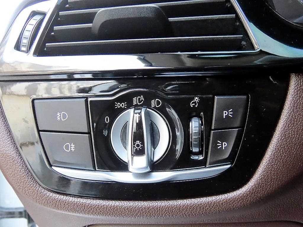 BMW 5시리즈 5시리즈 (G30) 530i 럭셔리 플러스 이미지 13