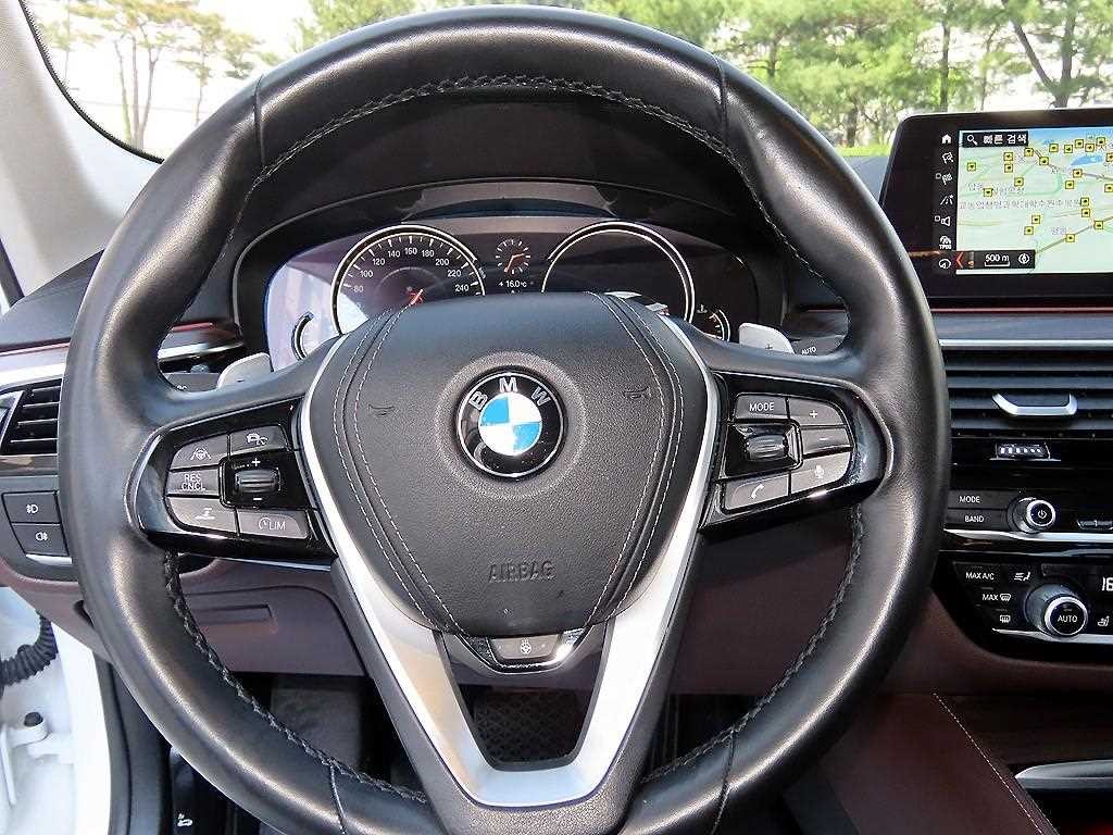 BMW 5시리즈 5시리즈 (G30) 530i 럭셔리 플러스 이미지 8