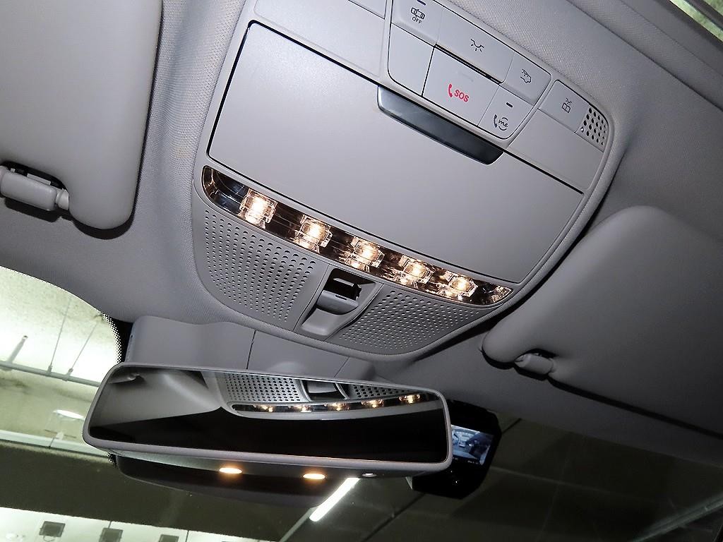 벤츠 E 클래스 E-클래스 W213 E300 아방가르드 이미지 16