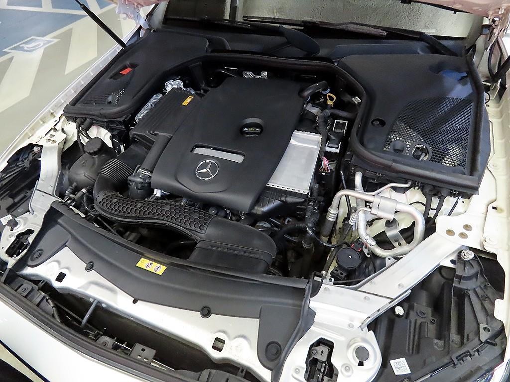벤츠 E 클래스 E-클래스 W213 E300 아방가르드 이미지 19