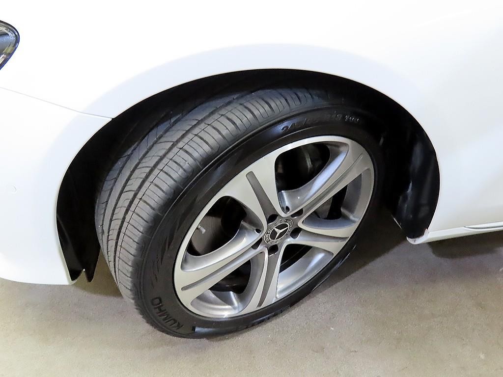 벤츠 E 클래스 E-클래스 W213 E300 아방가르드 이미지 20