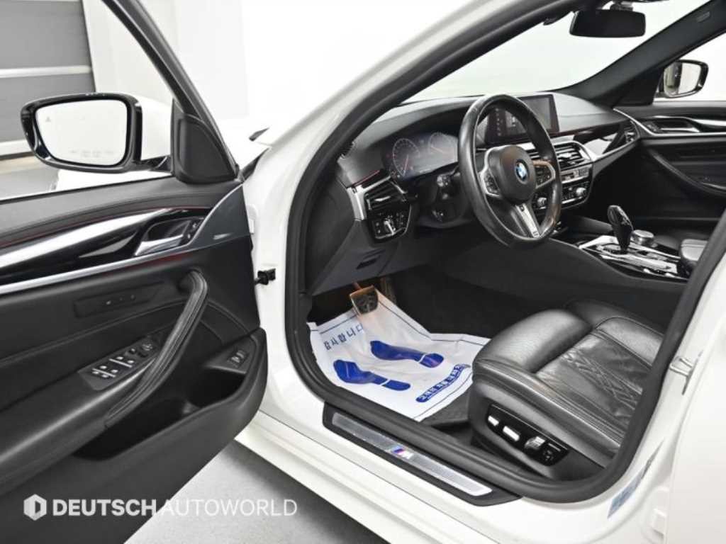 BMW 5시리즈 5시리즈 (G30) 530i xDrive M 스포츠 플러스 이미지 11