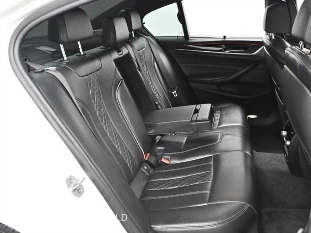 BMW 5시리즈 5시리즈 (G30) 530i xDrive M 스포츠 플러스 이미지 12