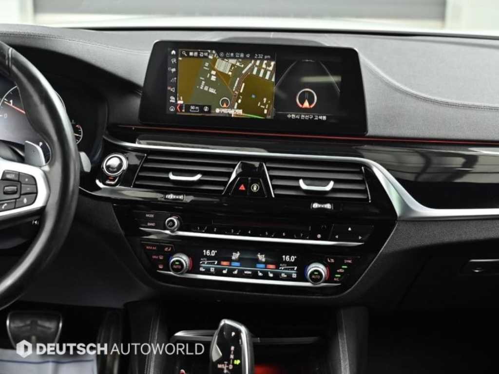 BMW 5시리즈 5시리즈 (G30) 530i xDrive M 스포츠 플러스 이미지 14