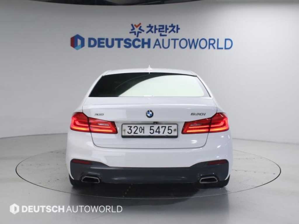 BMW 5시리즈 5시리즈 (G30) 530i xDrive M 스포츠 플러스 이미지 4