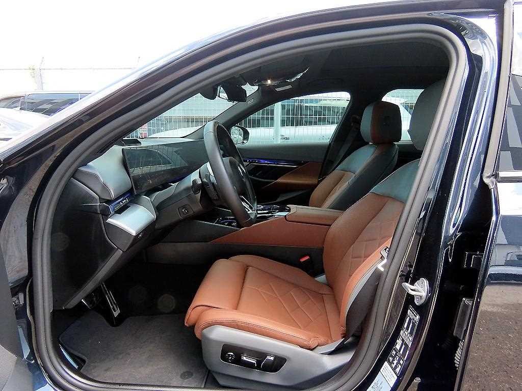 BMW 5시리즈 5시리즈 (G60) 530i xDrive M 스포츠 이미지 5