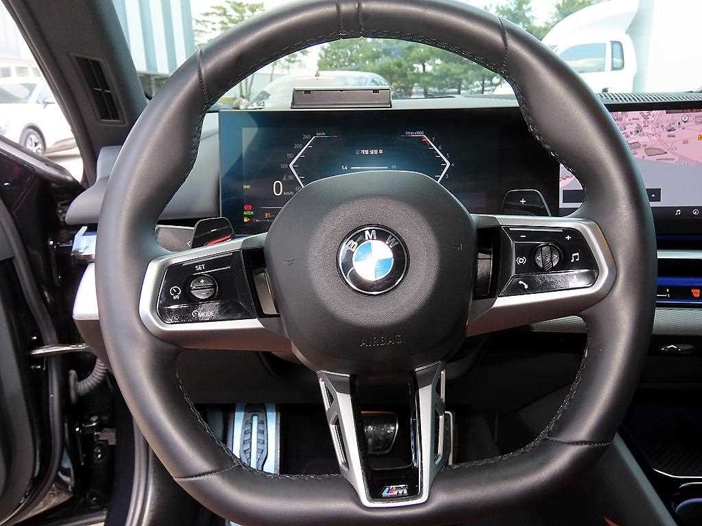 BMW 5시리즈 5시리즈 (G60) 530i xDrive M 스포츠 이미지 8